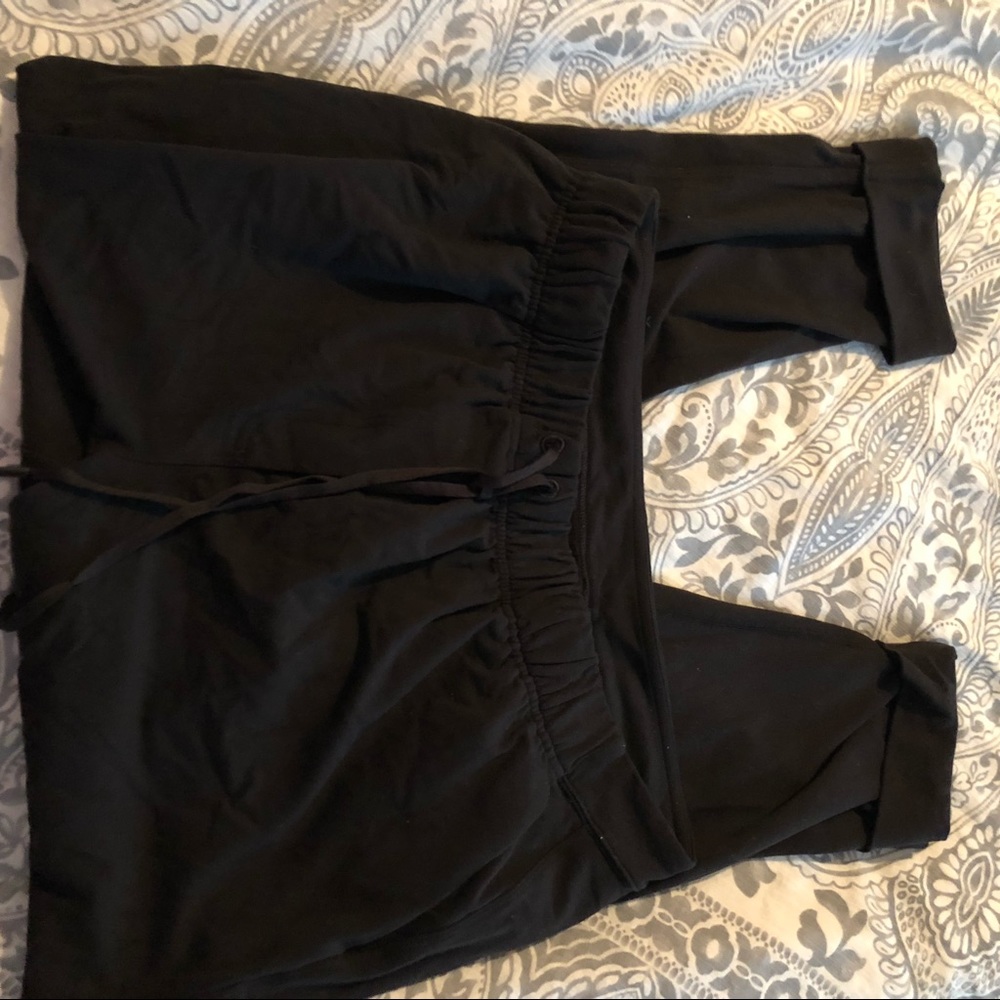 lululemon relaxed crops - drawstring